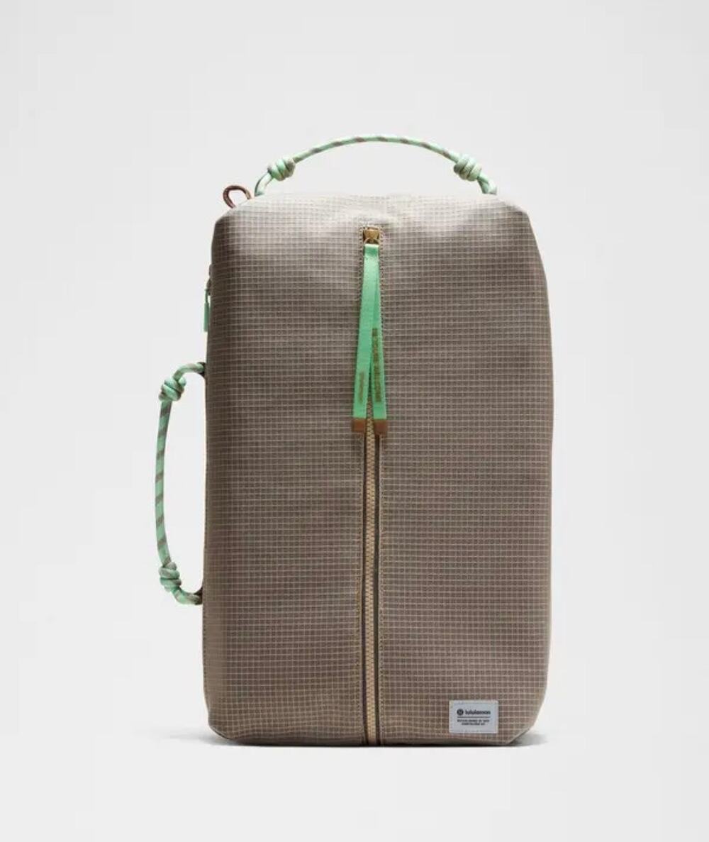 Lululemon Fast Track Bag Large 16L